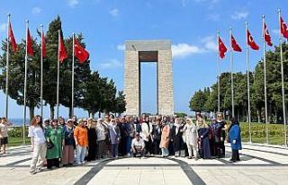 Amasyalı kadınları duygulandıran Çanakkale gezisi:...