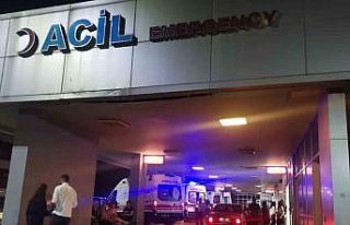 Annesini satırla yaralayan zanlı tutuklandı