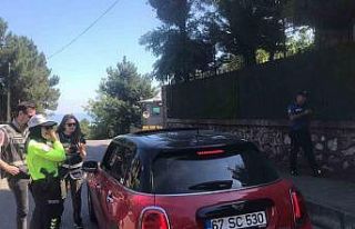 Araçları tek tek durdurdular, kurallar uymayan cezayı...