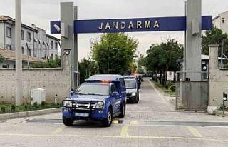 Aranan 4 hapis hükümlüsü şahıs jandarmanın...