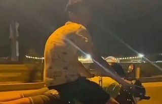 Arkadaşını üzerine oturtup motosiklet kullandı,...