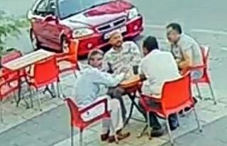 Arkadaşları ile çay içerken dehşeti yaşadı