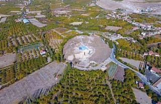 Arslantepe Höyüğü’nde karşılama merkezi çalışmaları...