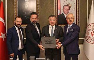 ATO heyetinden Gençlik ve Spor Bakanı Osman Aşkın...