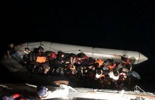 Ayvacık açıklarında 37 kaçak göçmen yakalandı