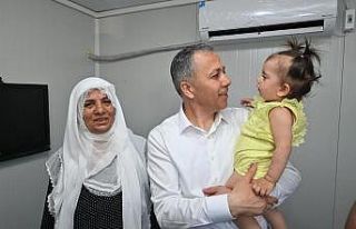 Bakan Yerlikaya: "297 bin 943 ailemize 1 milyar...