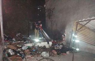 Balıkesir’de metruk binada yangın