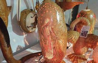 Balıkesirli çift su kabaklarından hayvan figürleri...