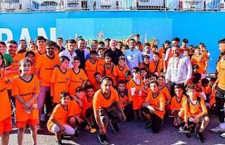 Başakşehir’den bir ilk; tribünde çocuk parkı