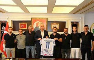 Başkan Bakkalcıoğlu’na Bozüyükspor Futbol Kulübü’nden...