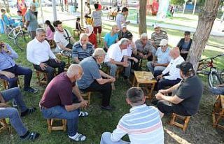 Başkan Çolakbayrakdar, Yenişehir Pazarında esnaf...