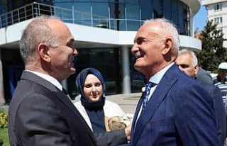 Başkan Özlü’ye yerel yönetimler desteği