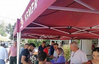 Başkan Topaloğlu’ndan vatandaşlara aşure ikramı