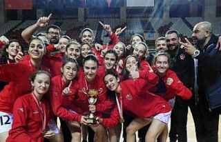 Basketbolcu Hazal Çetin, Antalya Toroslor’a transfer...