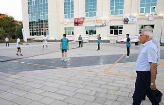 Battalgazi’de ayak tenisi turnuvasının startı...