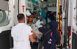 Belediye binası önünde kendini yakmaya kalktı