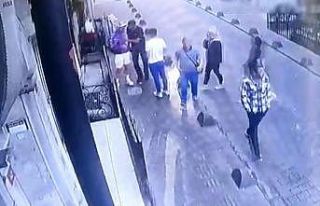 Beyoğlu’nda önce darp sonra gasp: 6 kişi etrafını...