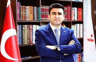 Bilecik Valisi Aygöl, vatandaşlardan tebrik çiçeği...