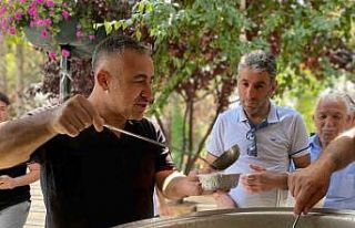 Bilecik’te AK Parti’den aşure ikramı