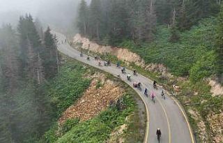 Bisiklet tutkunları Ordu yaylalarına renk kattı