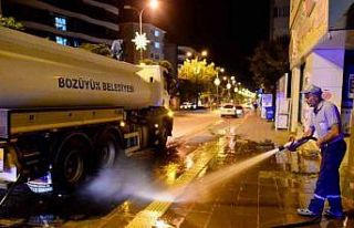 Bozüyük’te ana cadde ve kaldırımlar tazyikli...