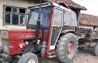 Bu köydeki traktörlerde yangın söndürme tüpü...