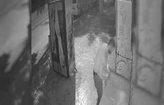 Büfeye dadanan dondurma hırsızı kameralara yakalandı