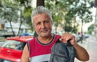 Bulduğu yüklü miktardaki paranın sahibini arıyor