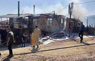 Burdur’da ev alev alev yandı