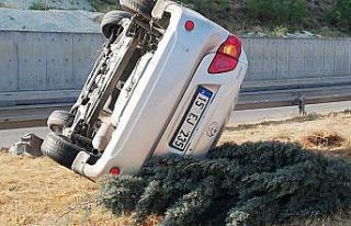 Burdur’da kontrolden çıkan otomobil takla attı,...