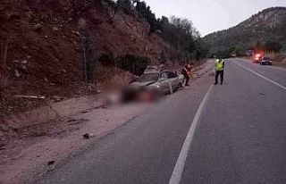 Burdur’da otomobil takla attı: 2 ölü, 3 yaralı