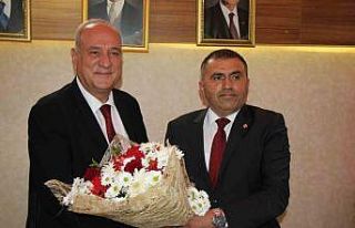 Burhan Mucur, MHP İl Başkanlığı görevini devraldı
