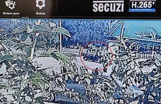 Bursa’da 3 kişinin yaralandığı kaza anı kamerada