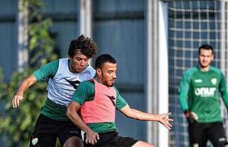 Bursaspor hücum ve savunma çalıştı