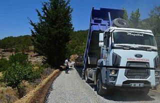 Büyükşehir’den grup yollarında çalışma