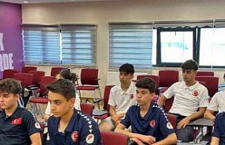 Buzda geleceğin şampiyonları yetişiyor