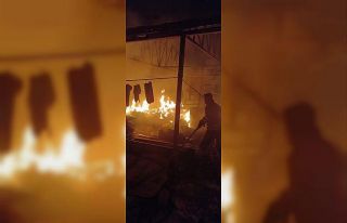 Çadır yangını etrafa sıçramadan söndürüldü