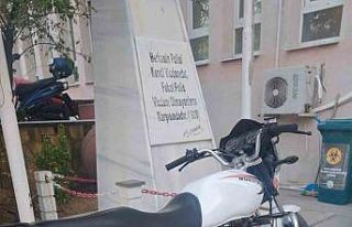 Çalıntı motosiklette sentetik ecza ile yakalandılar