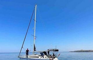 Çanakkale açıklarında 27 kaçak göçmen ile 2...