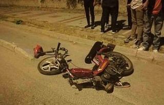 Çarpışan iki motosikletten biri parçalandı, 4...