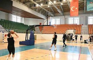 Çayırova Belediyesi Basketbol Takımı sezonu açtı
