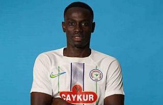 Çaykur Rizespor, Oumar Diouf’u kadrosuna kattı