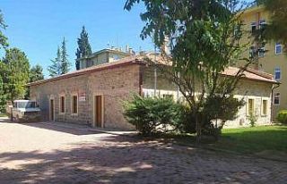 Çivril’de daha karar alınmadan asılan tabela...