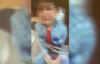 Çocuklarını darp eden vicdansız baba kamerada:...