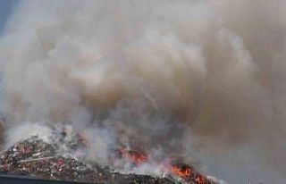 Çöp döküm sahasında yangın çıktı