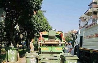 Çöp konteynerleri dezenfekte ediliyor