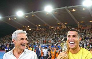 Cristiano Ronaldo, Suudi Arabistan’da ilk kupasını...