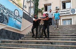 Cumhurbaşkanı Erdoğan’ın sesini taklit ederek...