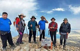 Dağcılar 11 günde 3 şehirde 3 zirve yapacak