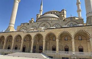 Depremde zarar gören Abdülhamit Han Camii’nin...